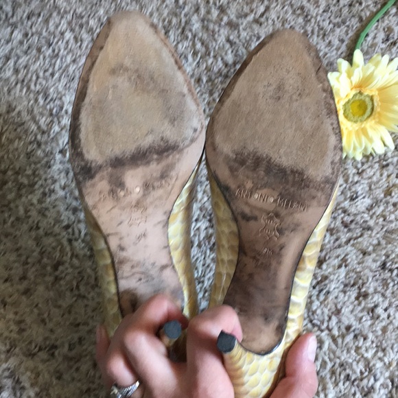 Antonio Melani Neutral Gold Snakeskin Heels - Picture 4 of 4